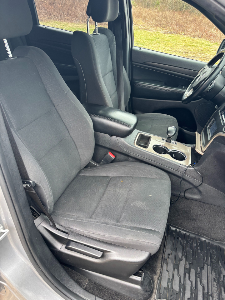 Jeep Grand Cherokee 4WD 4dr Laredo 2015