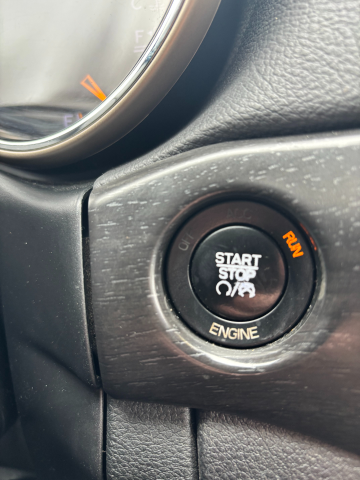 Jeep Grand Cherokee 4WD 4dr Laredo 2015