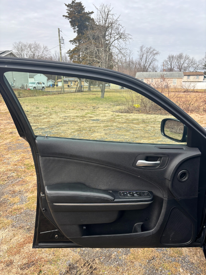 Dodge Charger SE 2015