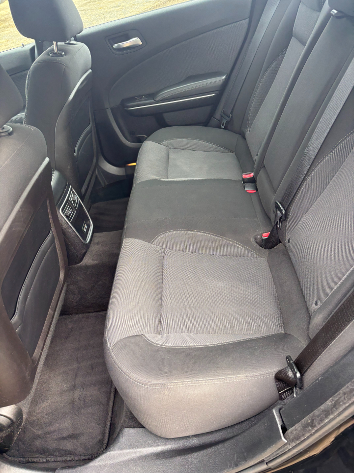 Dodge Charger SE 2015