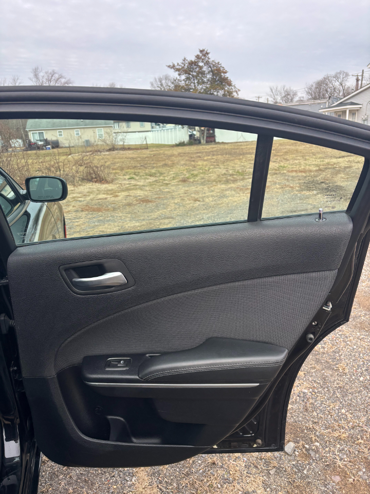 Dodge Charger SE 2015