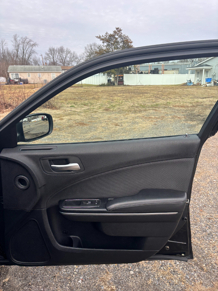 Dodge Charger SE 2015