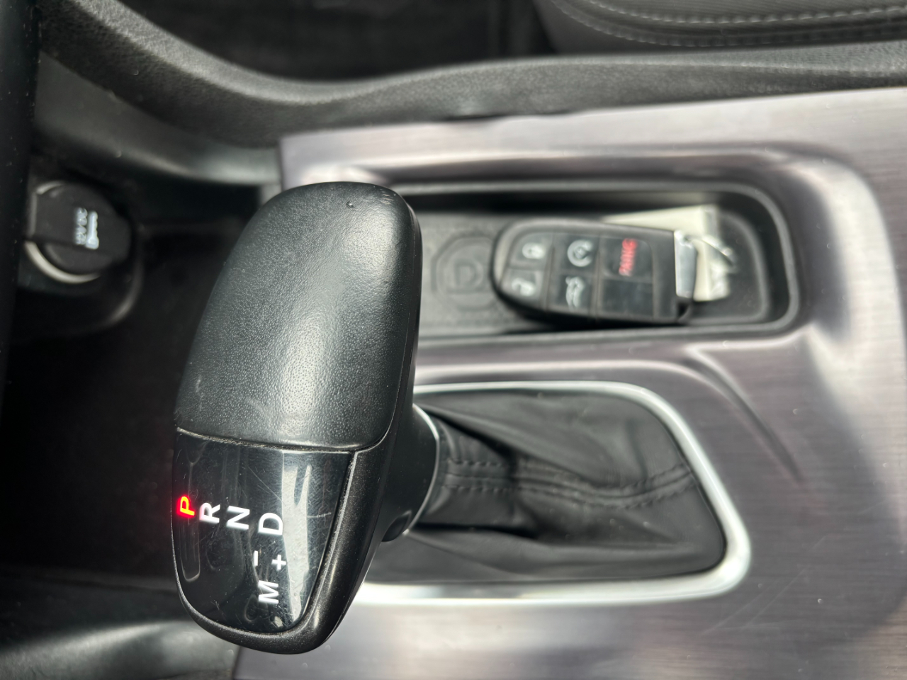 Dodge Charger SE 2015