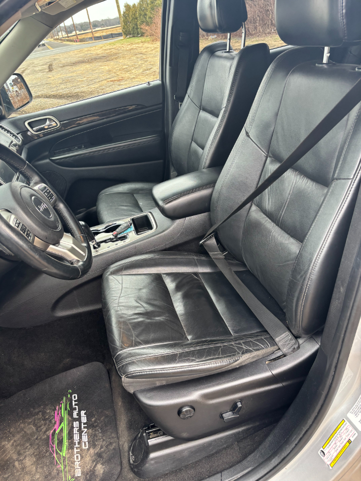 Jeep Grand Cherokee 4WD 4dr Laredo 2012