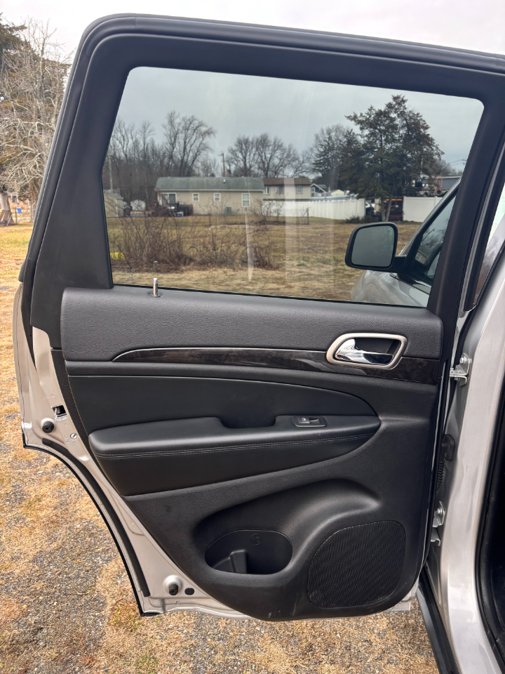 Jeep Grand Cherokee 4WD 4dr Laredo 2012