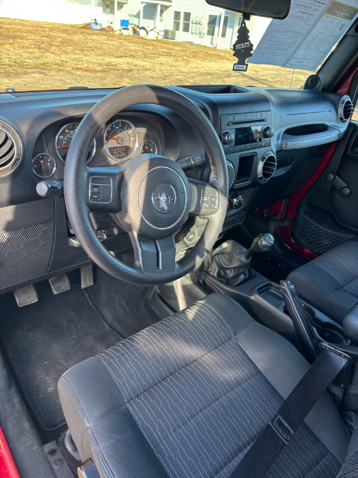 Jeep Wrangler Unlimited 4WD 4dr Sport 2012