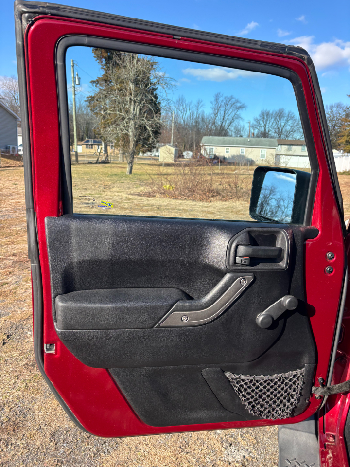 Jeep Wrangler Unlimited 4WD 4dr Sport 2012