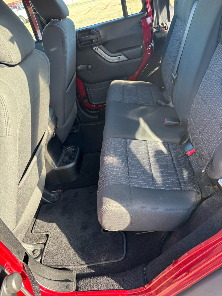 Jeep Wrangler Unlimited 4WD 4dr Sport 2012