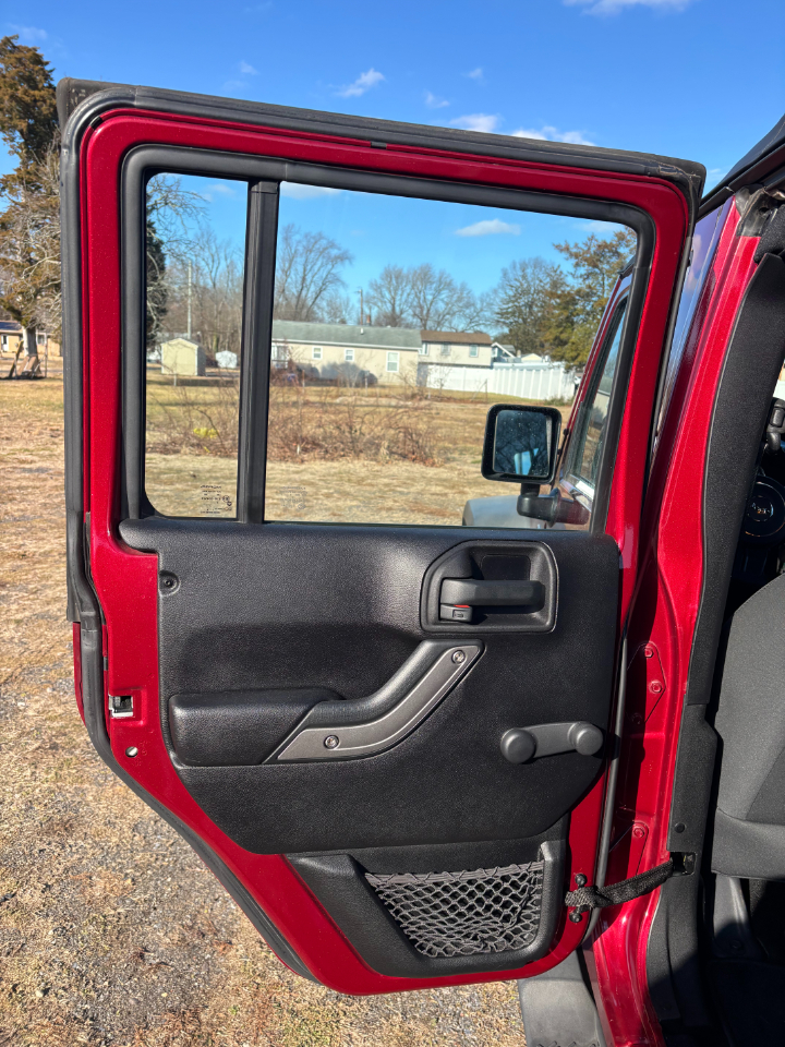 Jeep Wrangler Unlimited 4WD 4dr Sport 2012