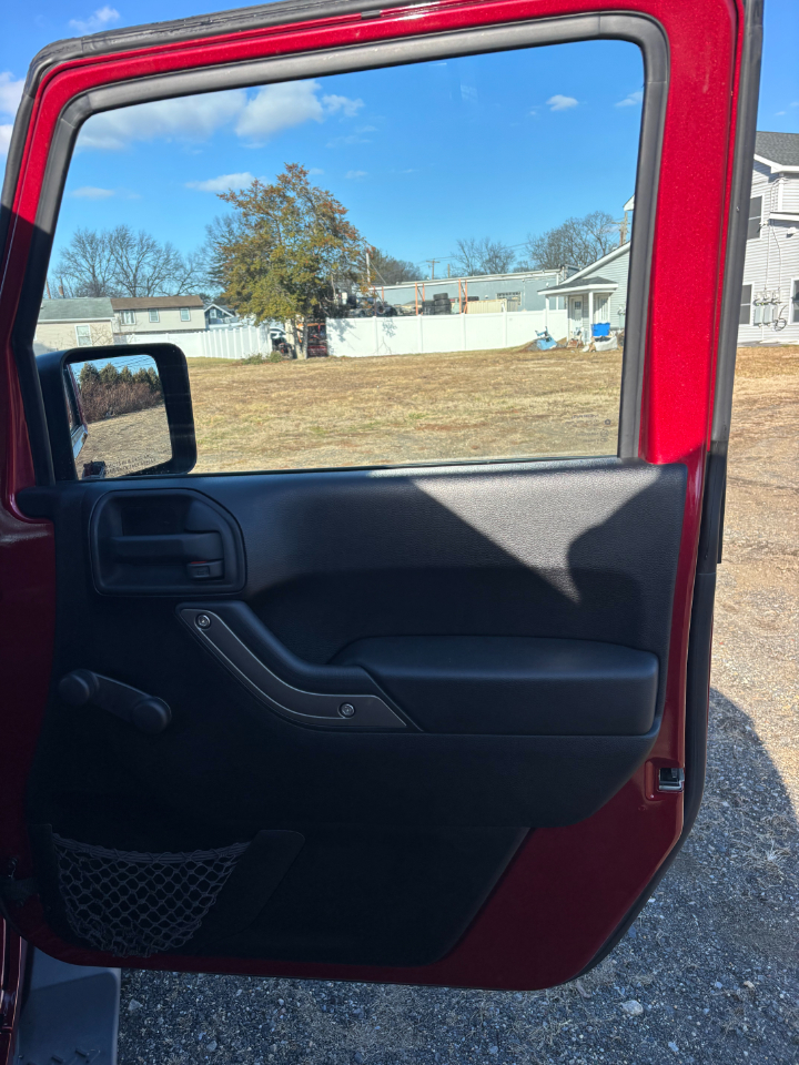 Jeep Wrangler Unlimited 4WD 4dr Sport 2012