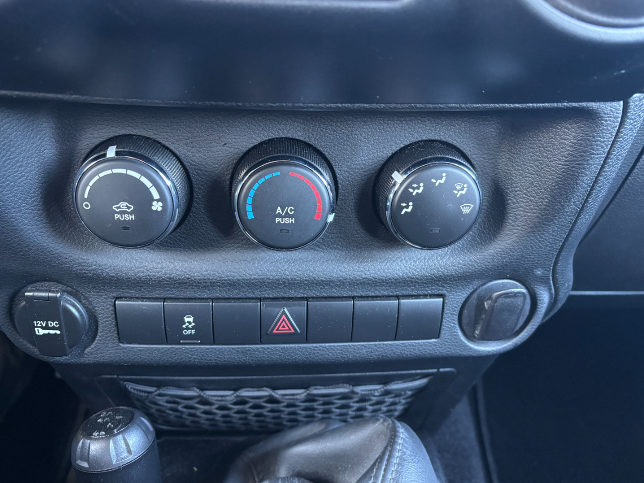 Jeep Wrangler Unlimited 4WD 4dr Sport 2012