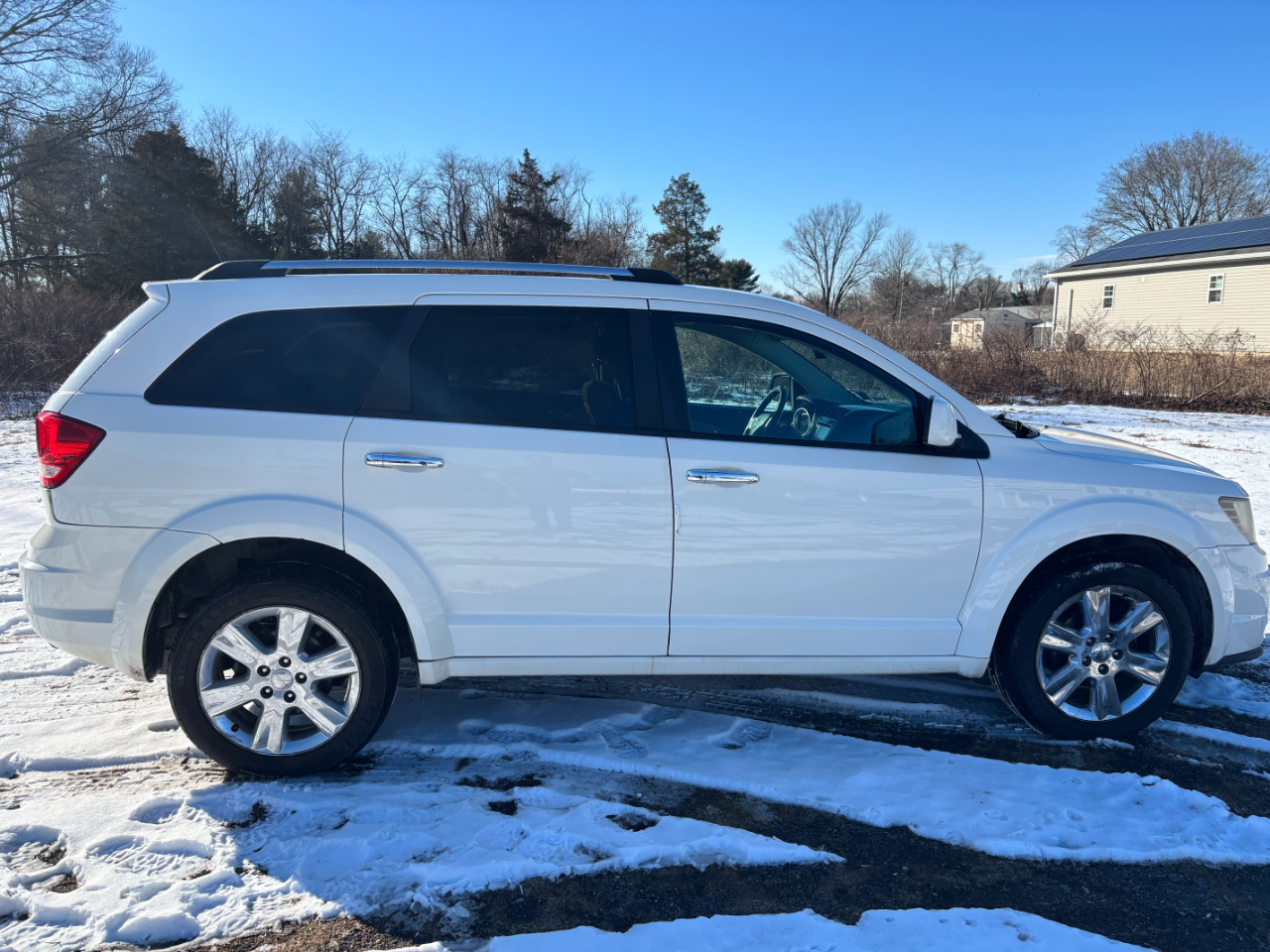 Dodge Journey AWD 4dr LUX 2011