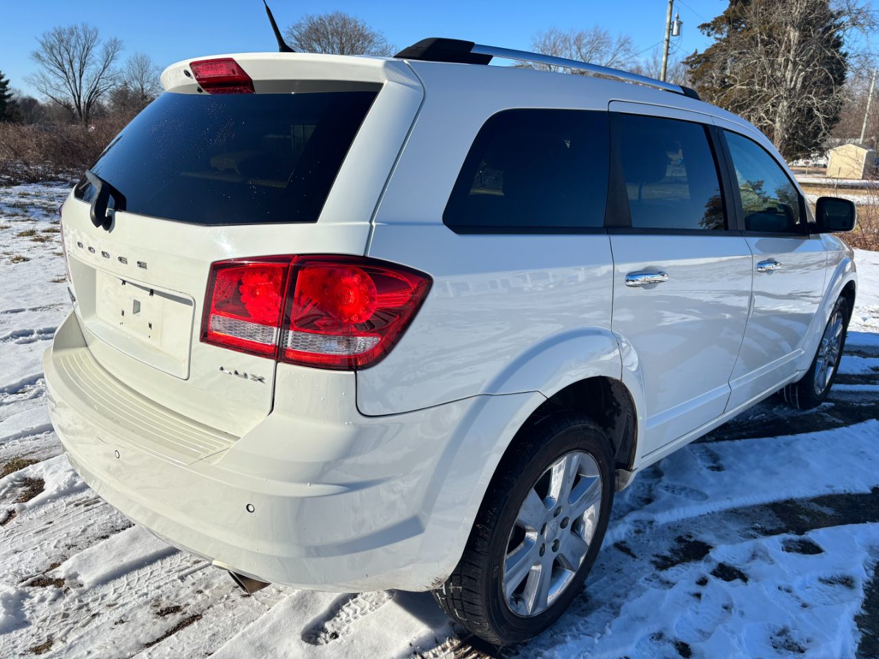 Dodge Journey AWD 4dr LUX 2011