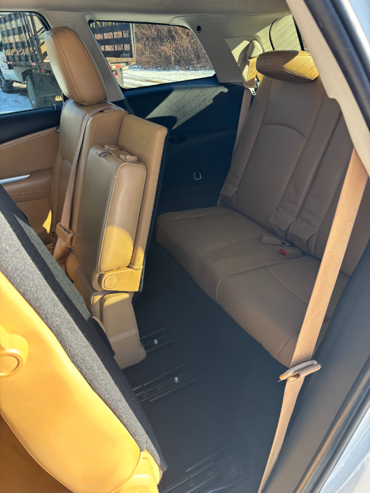 Dodge Journey AWD 4dr LUX 2011