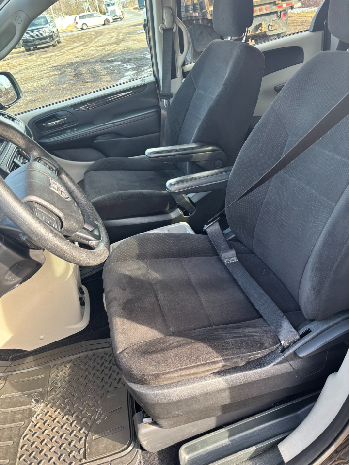 Dodge Grand Caravan SE 2013