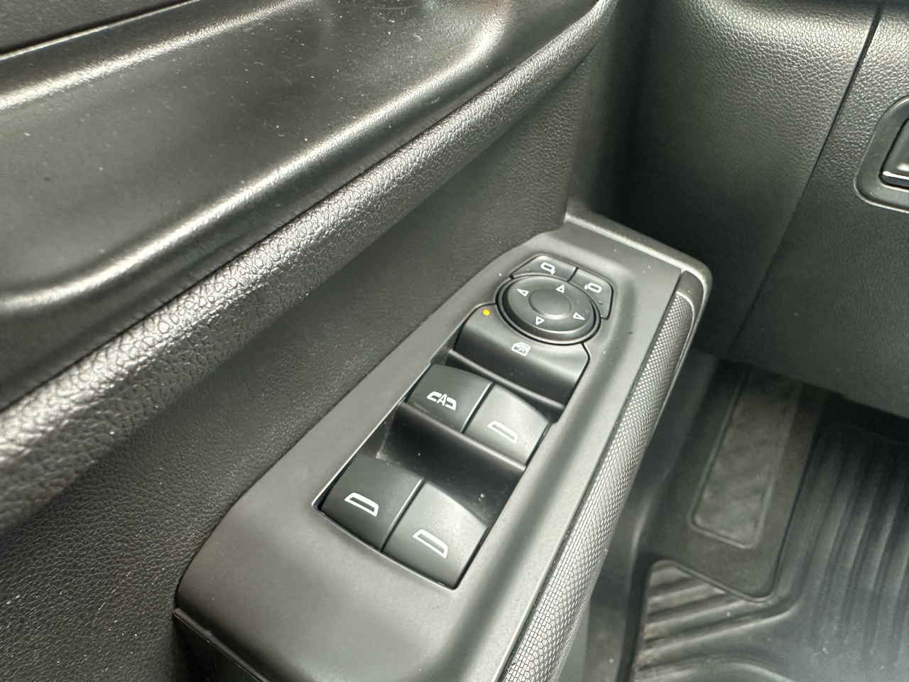 Chevrolet Silverado 1500 Custom Crew Cab 4WD 2021