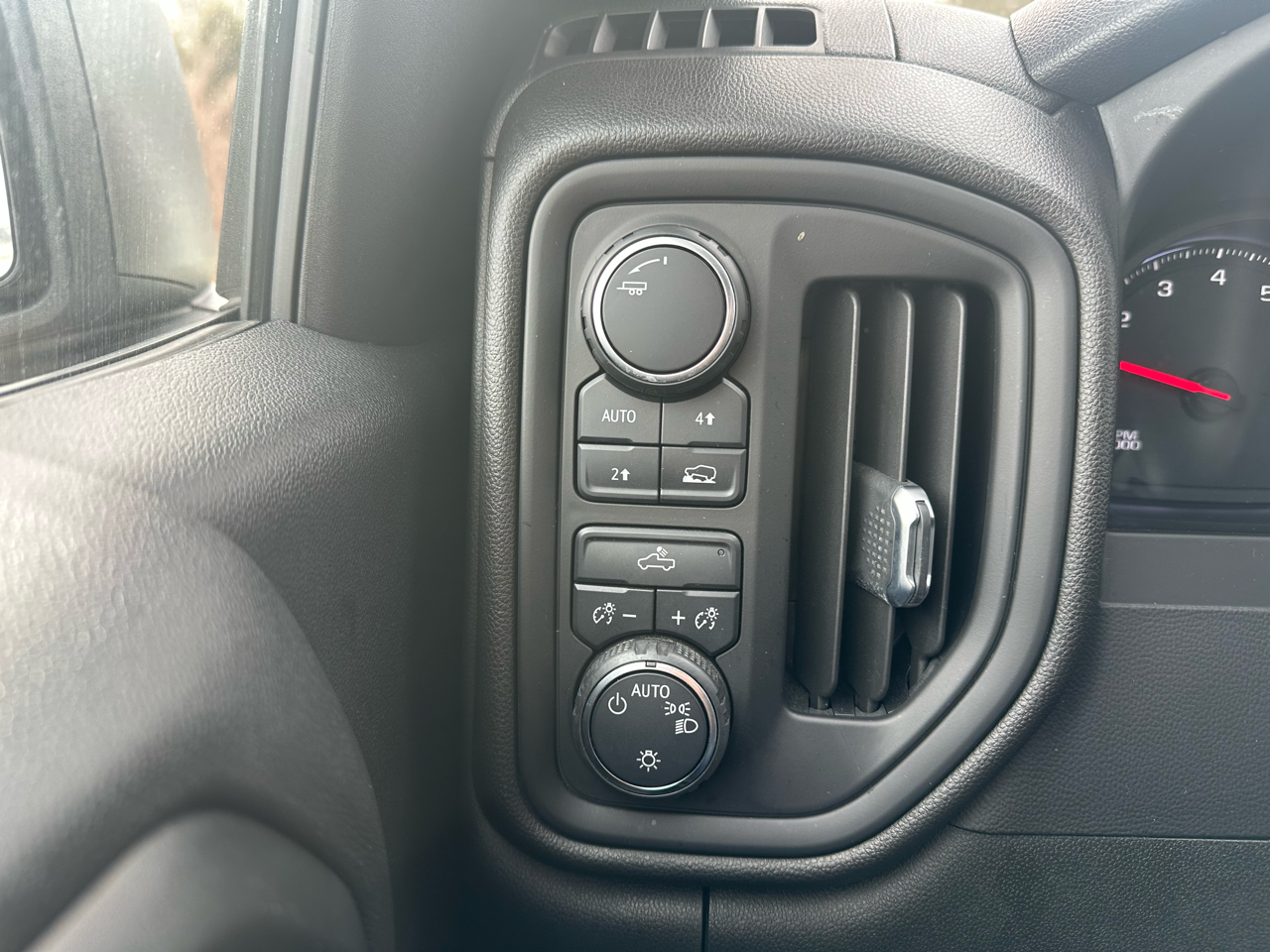 Chevrolet Silverado 1500 Custom Crew Cab 4WD 2021