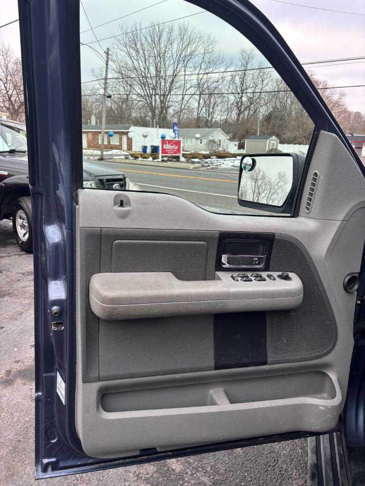 Ford F-150 XLT SuperCrew 5.5-ft. Bed 4WD 2006