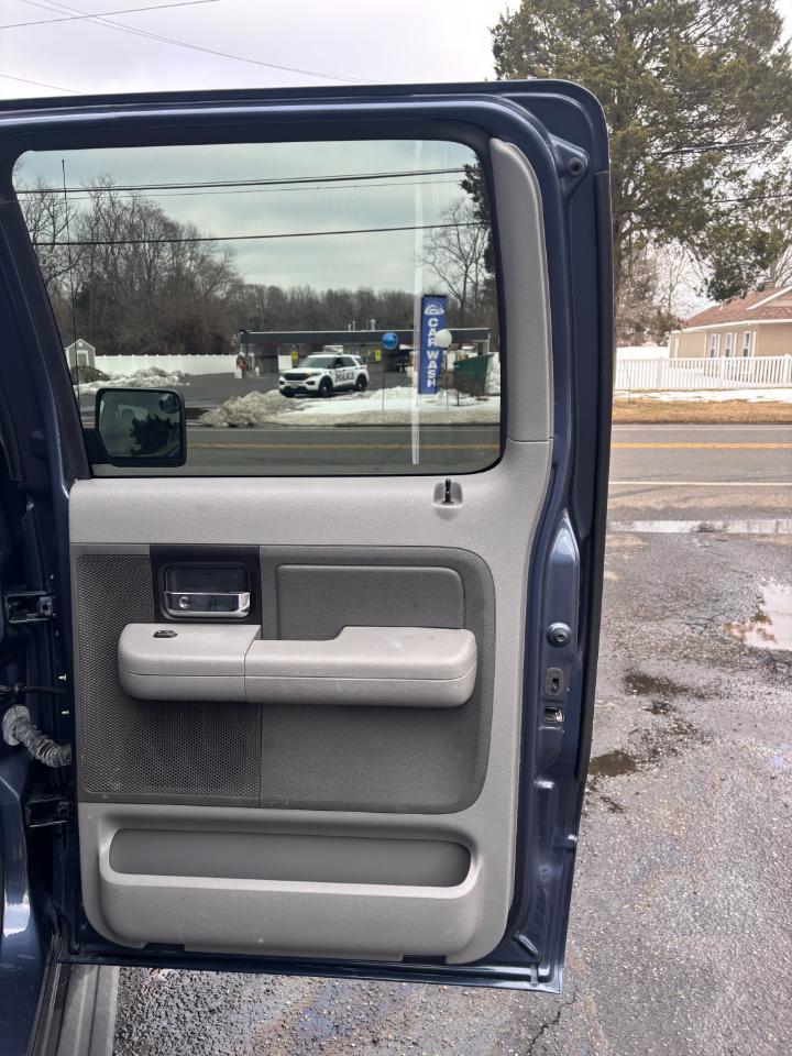 Ford F-150 XLT SuperCrew 5.5-ft. Bed 4WD 2006