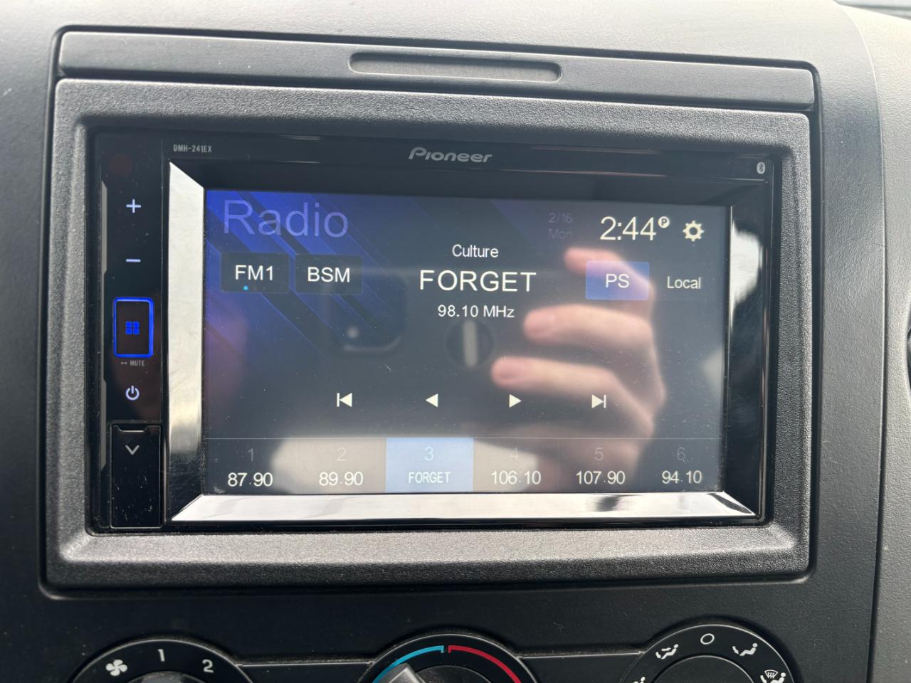 Ford F-150 XLT SuperCrew 5.5-ft. Bed 4WD 2006