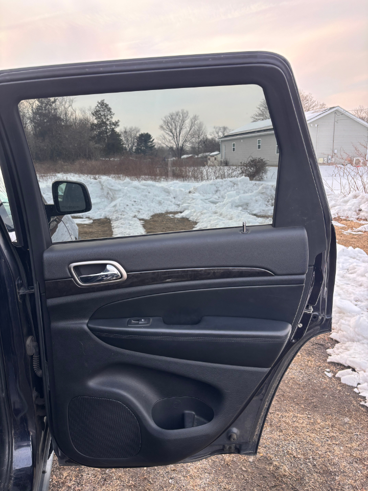 Jeep Grand Cherokee 4WD 4dr Laredo 2011