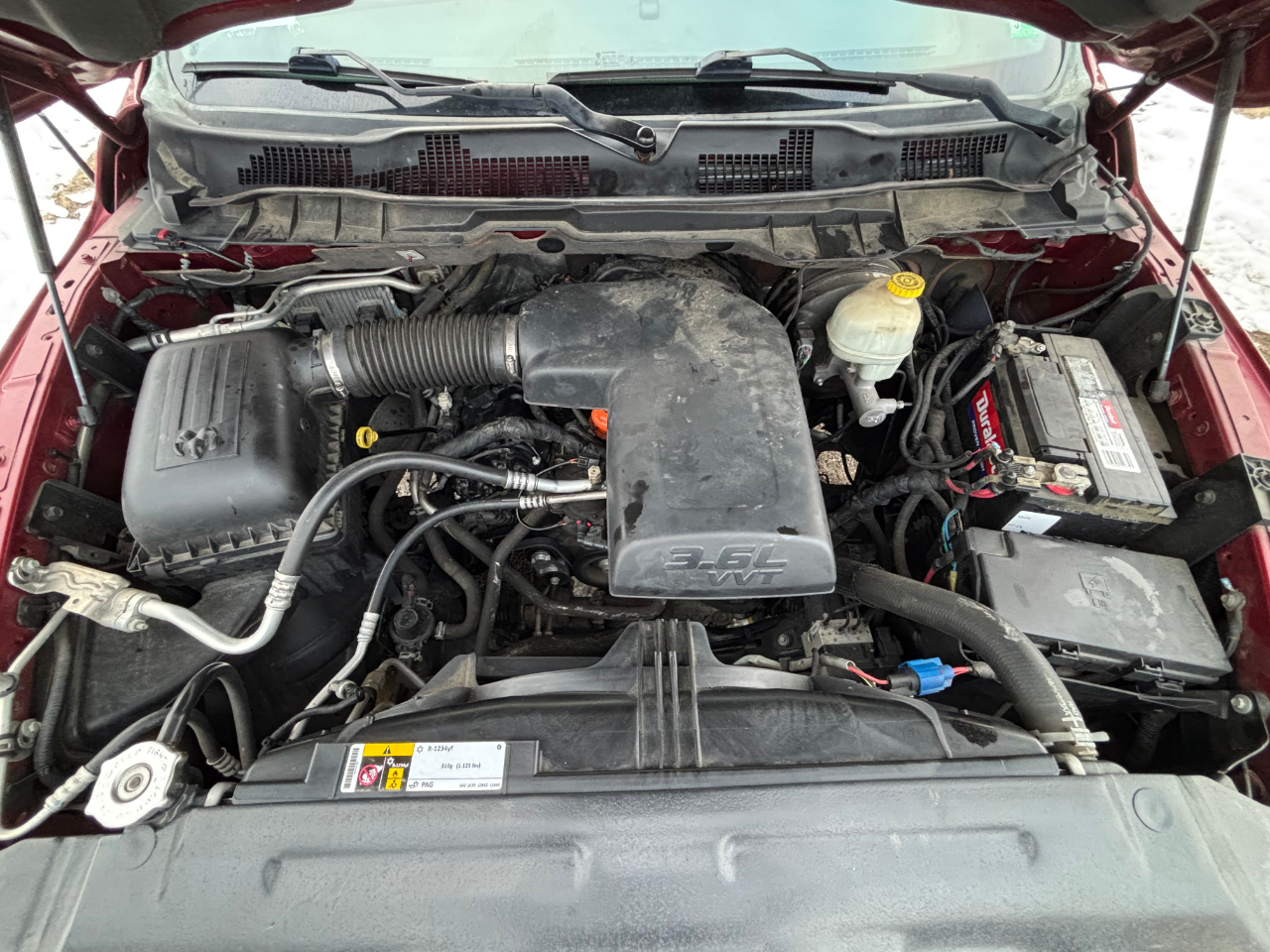 RAM 1500 2WD Quad Cab 140.5" SLT 2015