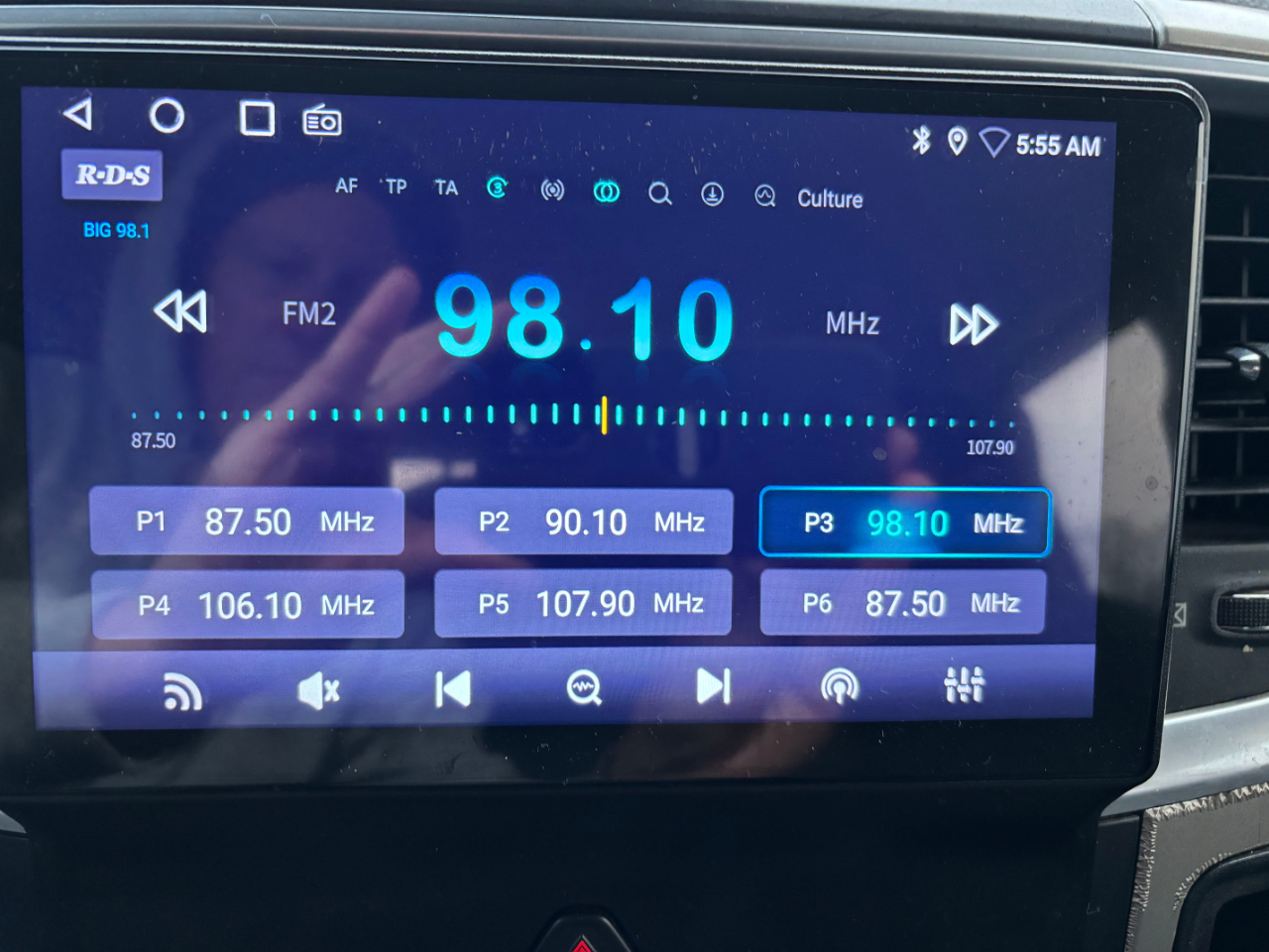 RAM 1500 2WD Quad Cab 140.5" SLT 2015