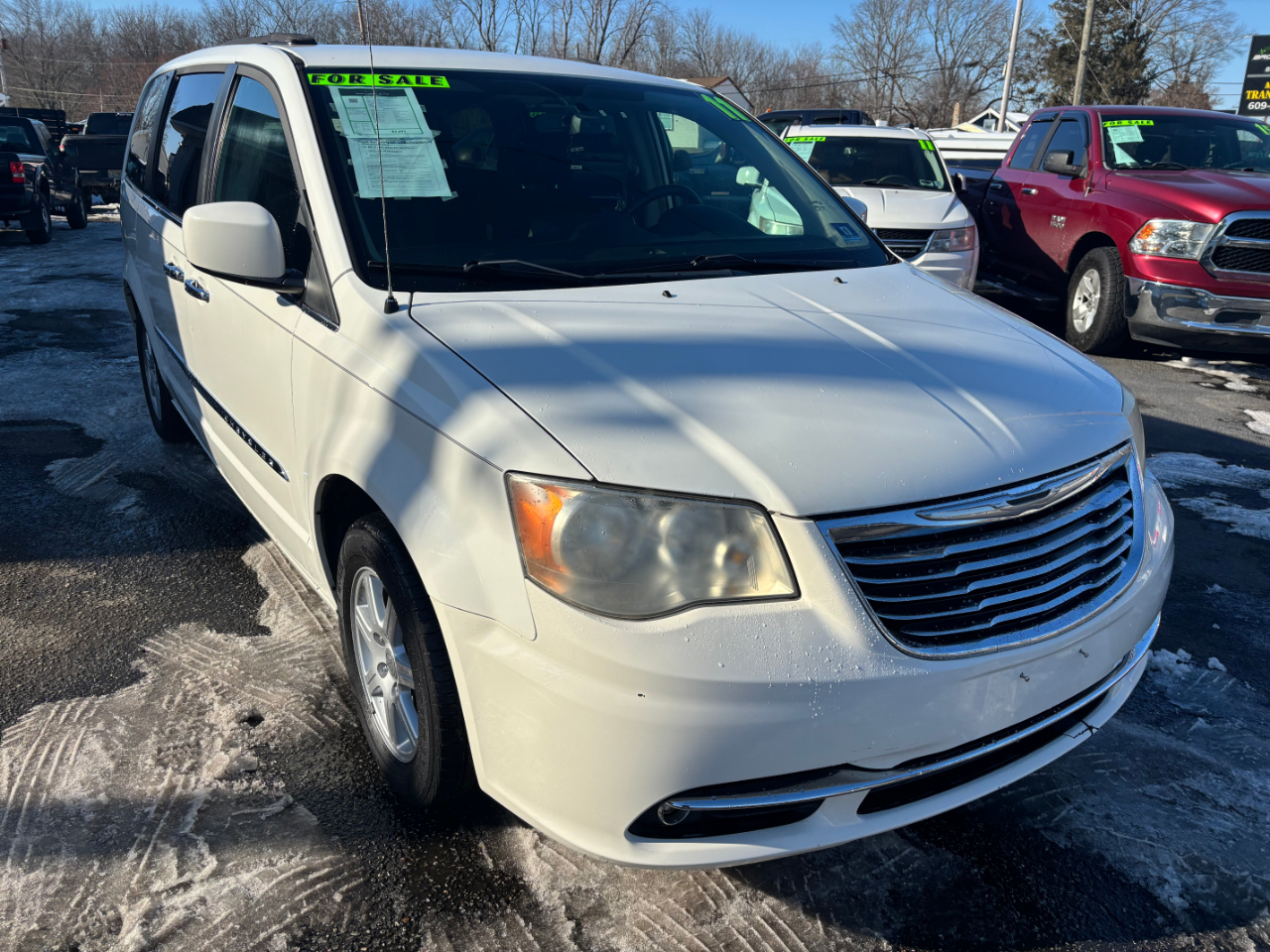 Chrysler Town & Country 4dr Wgn Touring 2011