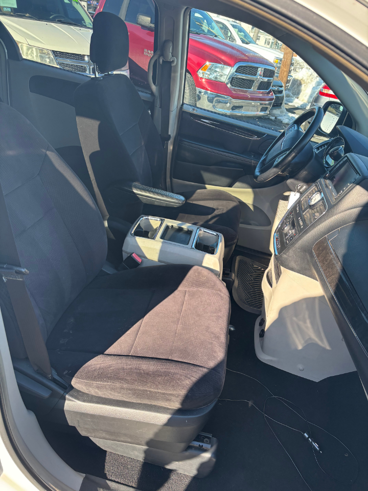 Chrysler Town & Country 4dr Wgn Touring 2011