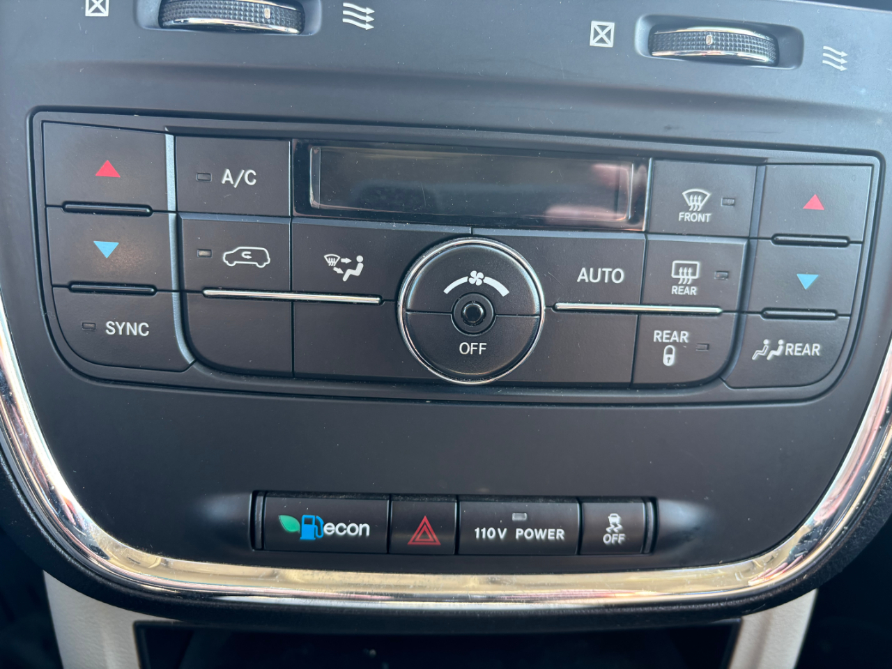 Chrysler Town & Country 4dr Wgn Touring 2011