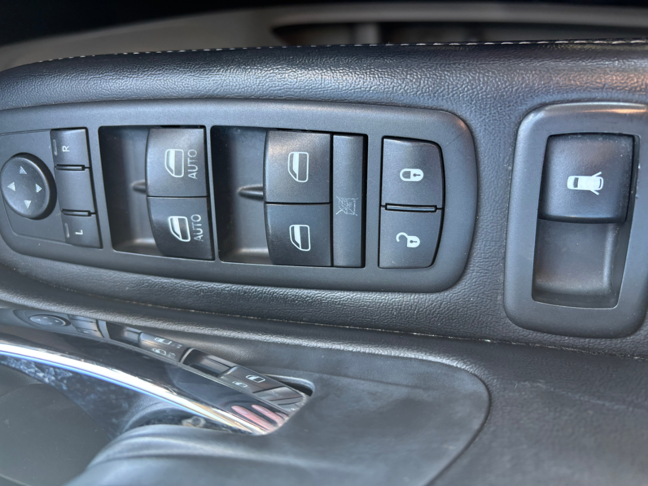 Chrysler Town & Country 4dr Wgn Touring 2011