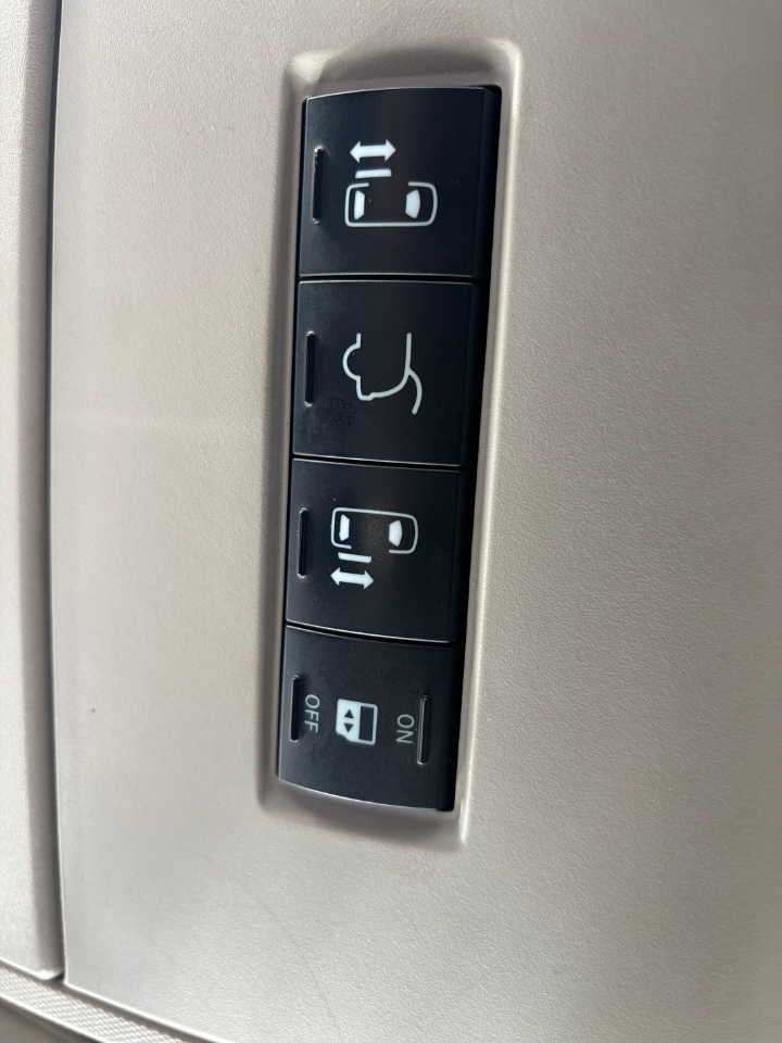 Chrysler Town & Country 4dr Wgn Touring 2011