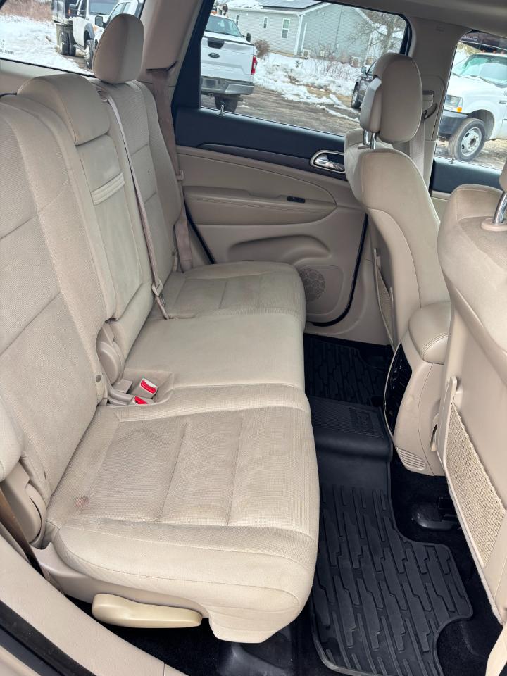 Jeep Grand Cherokee 4WD 4dr Laredo 2015