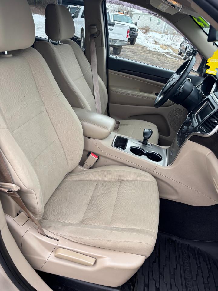 Jeep Grand Cherokee 4WD 4dr Laredo 2015