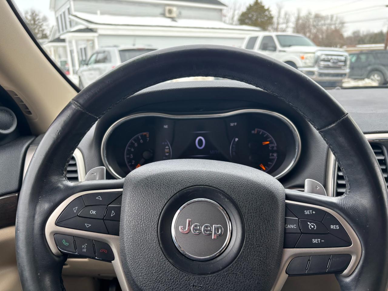 Jeep Grand Cherokee 4WD 4dr Laredo 2015