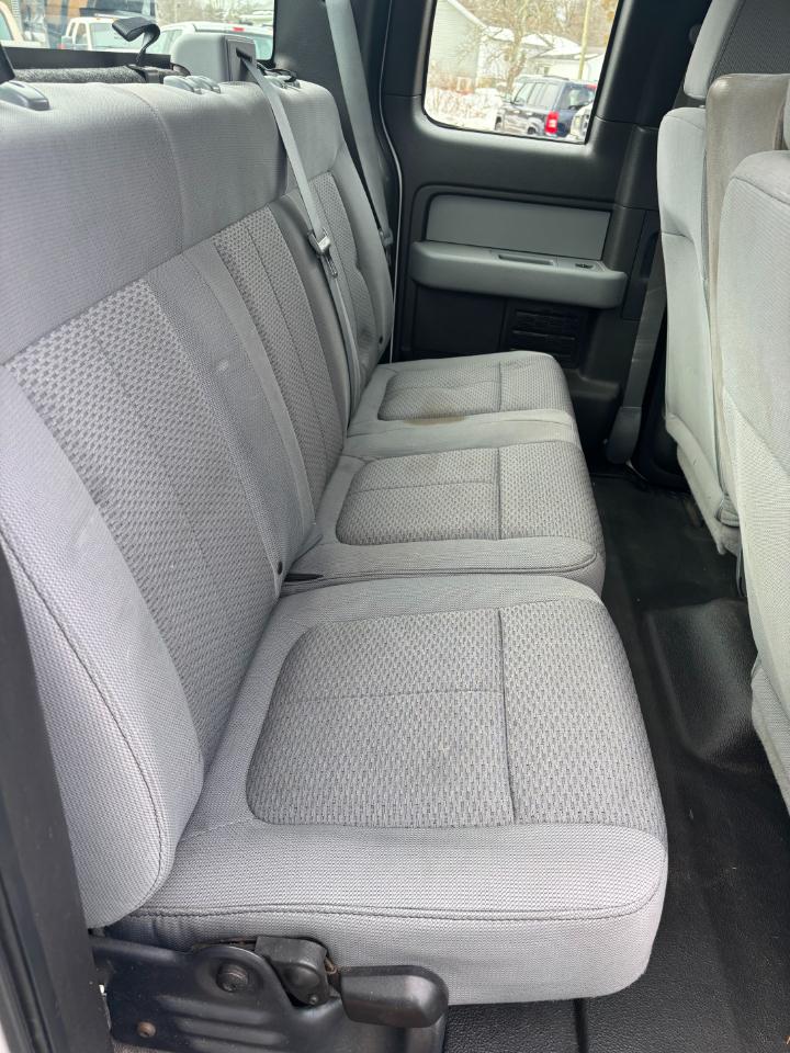 Ford F-150 Lariat SuperCrew 4WD 2012