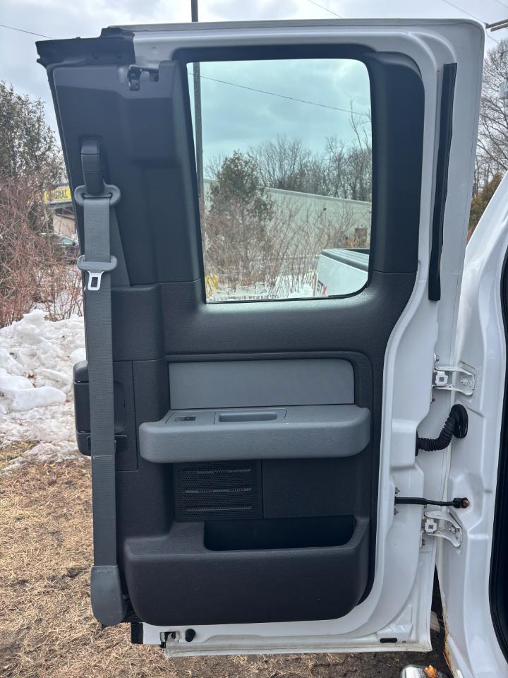 Ford F-150 Lariat SuperCrew 4WD 2012