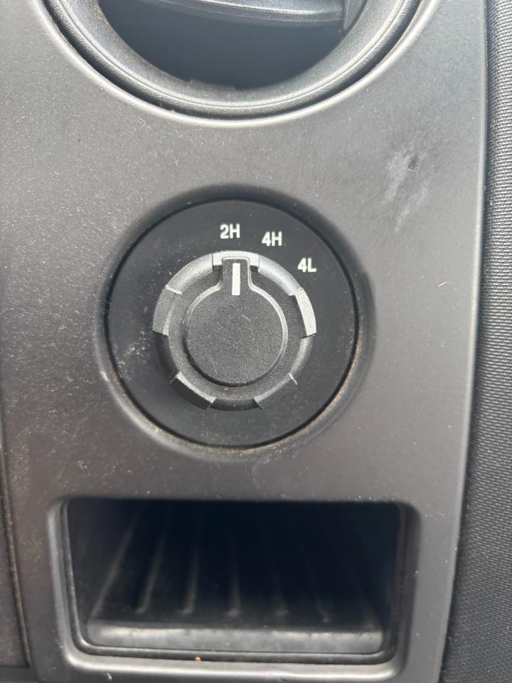 Ford F-150 Lariat SuperCrew 4WD 2012