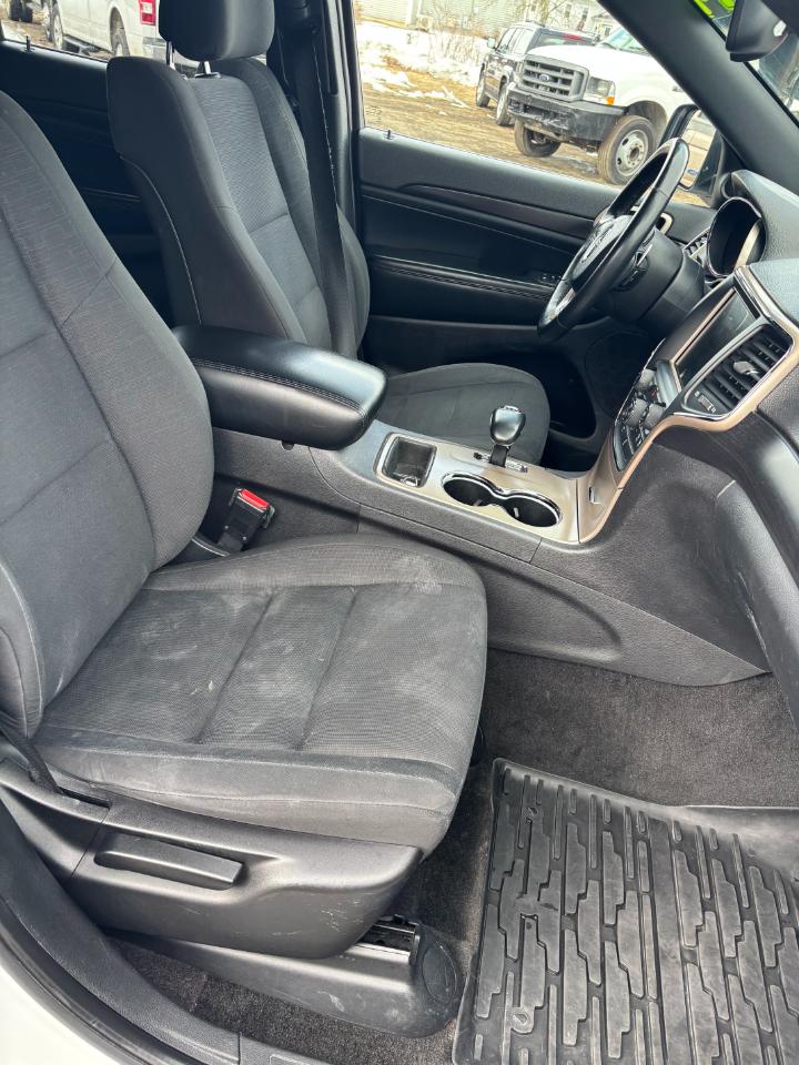 Jeep Grand Cherokee Laredo 2014