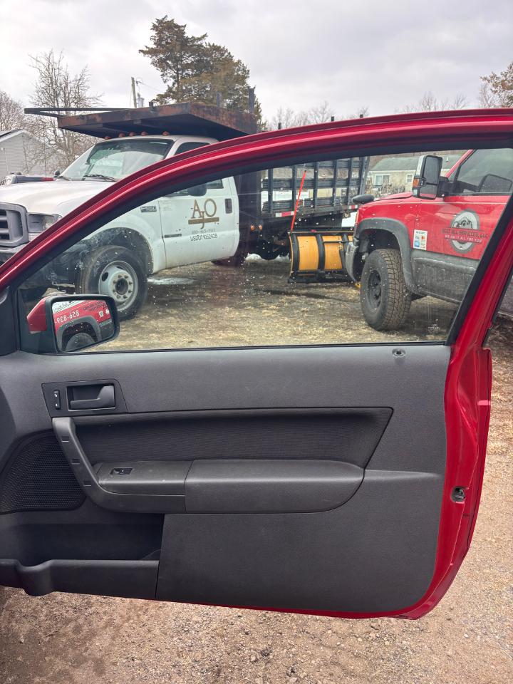 Ford Focus SE Coupe 2009