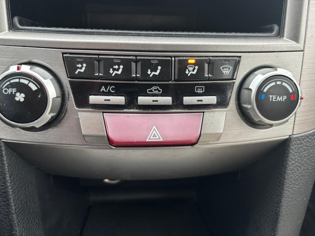 Subaru Legacy 4dr Sdn H4 Man 2.5i 2013