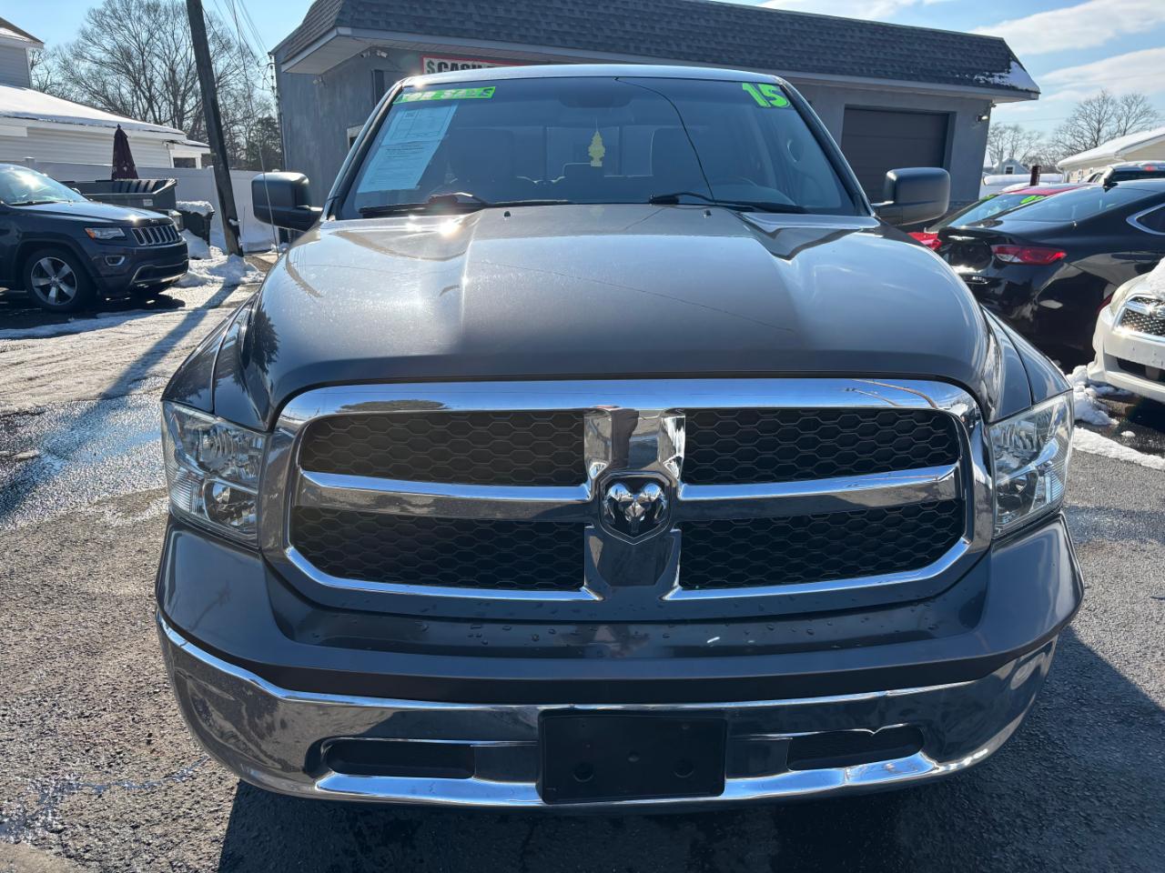 RAM 1500 SLT Quad Cab 2015