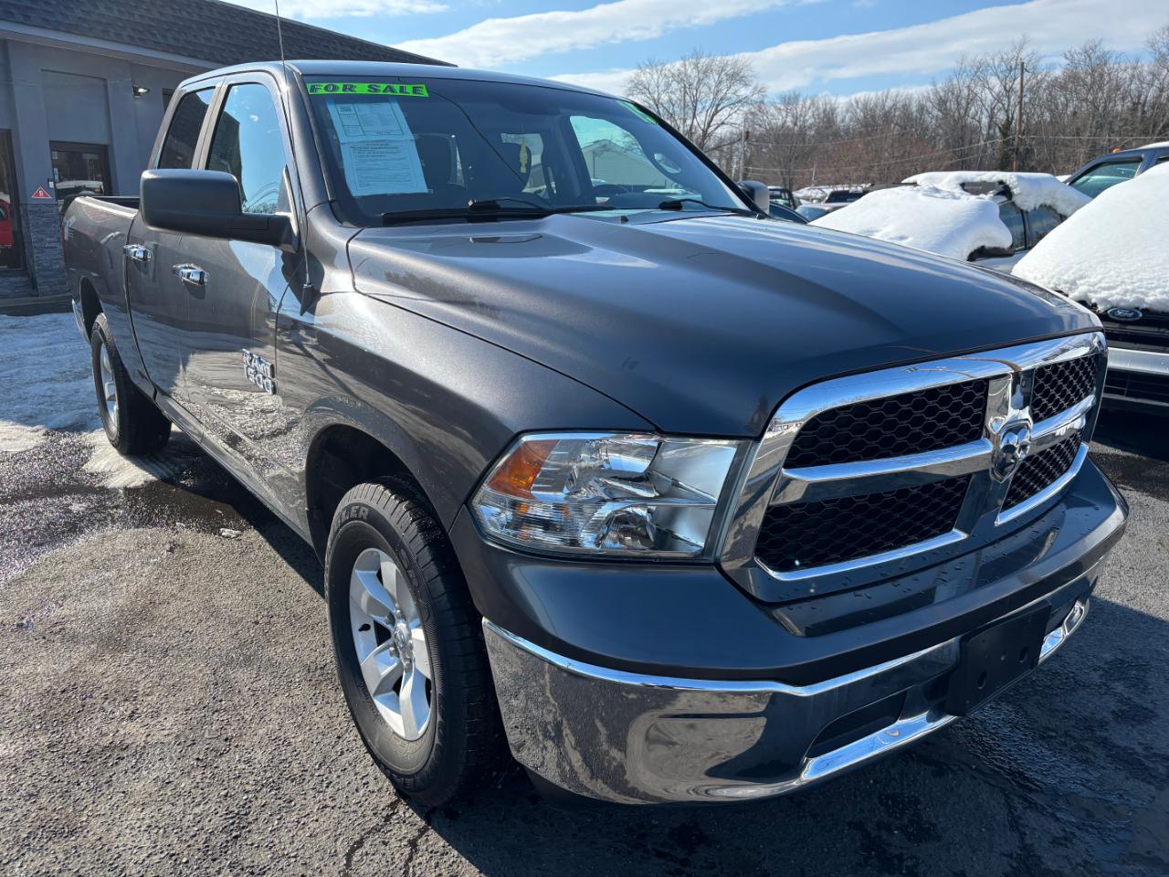 RAM 1500 SLT Quad Cab 2015