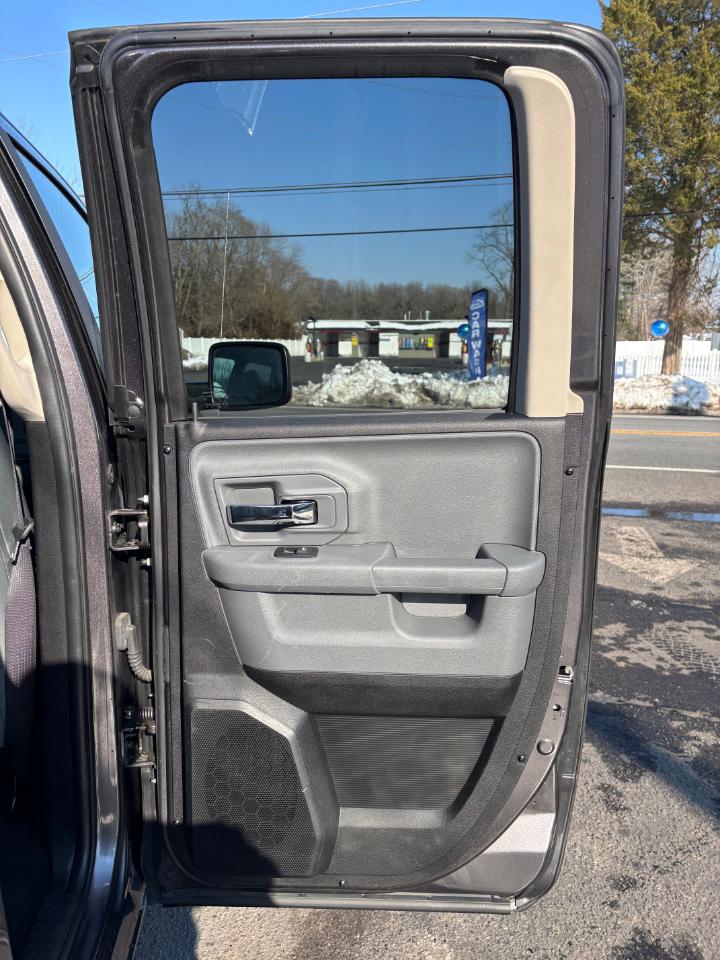 RAM 1500 SLT Quad Cab 2015