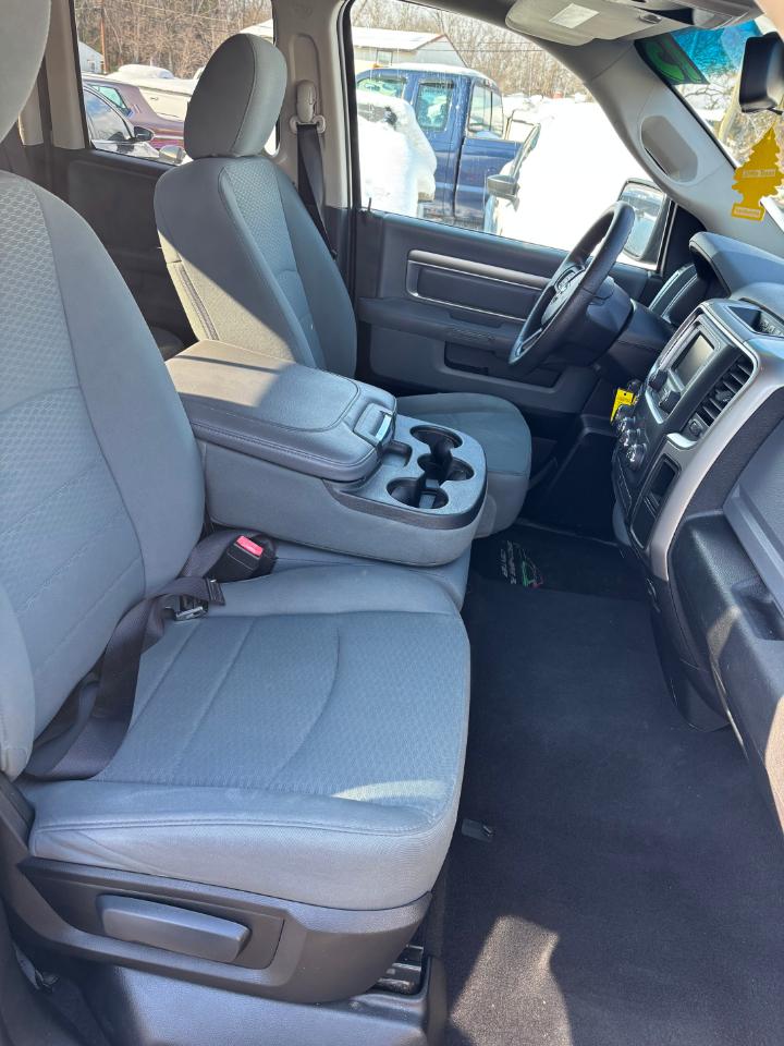 RAM 1500 SLT Quad Cab 2015