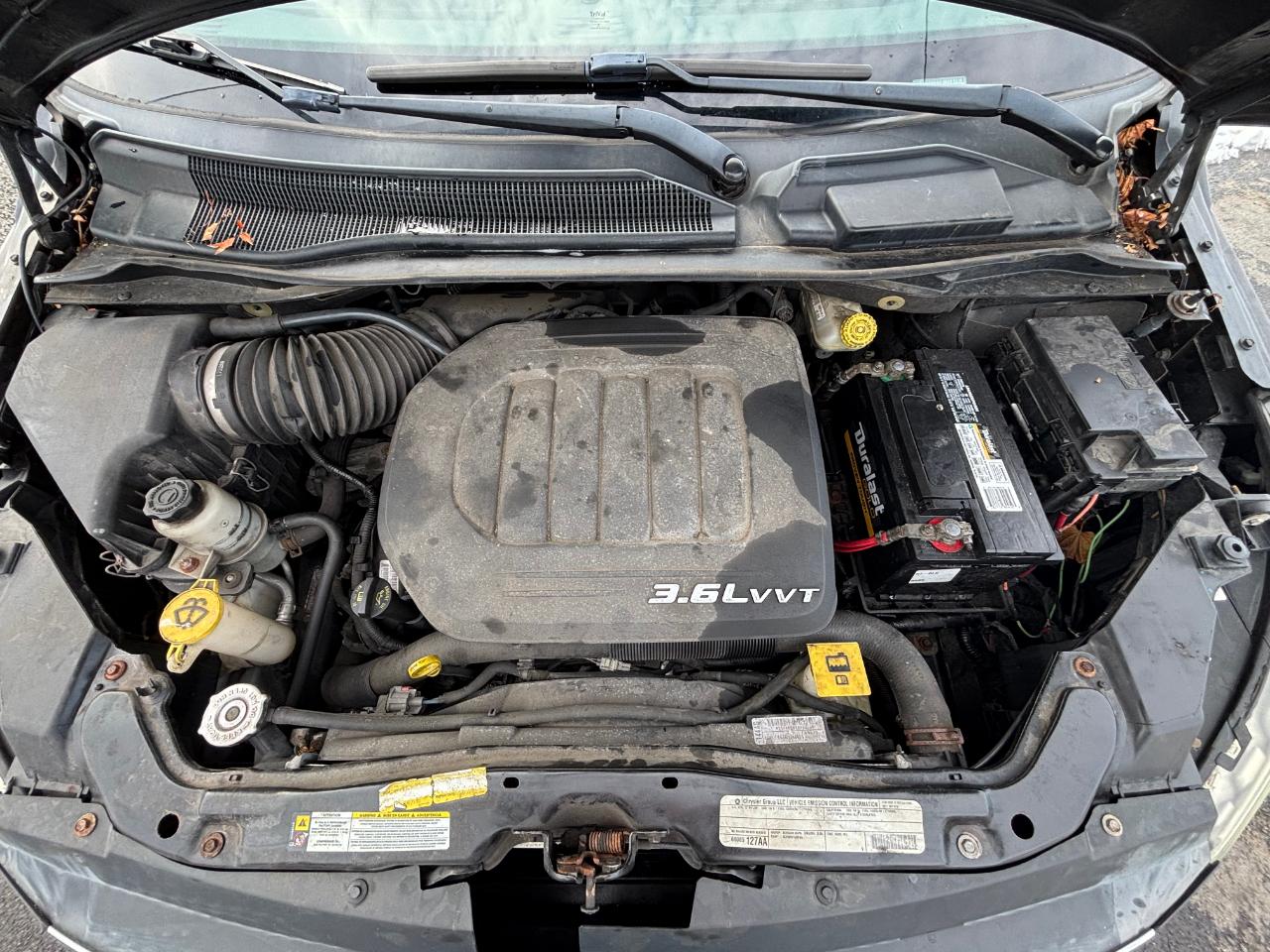 Volkswagen Routan SEL 2011