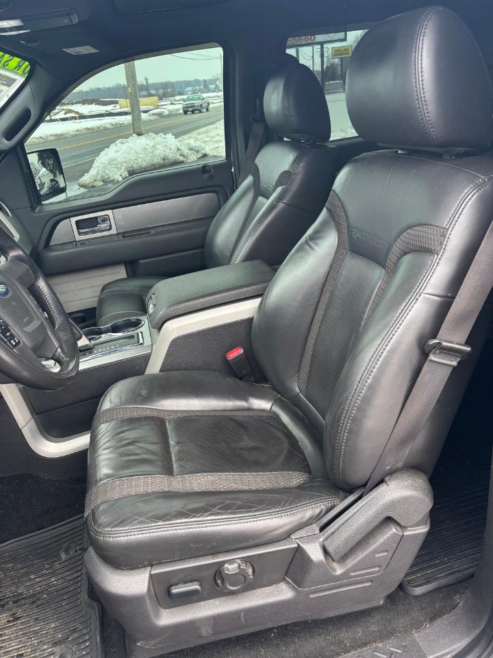 Ford F-150 4WD SuperCrew 145" SVT Raptor 2011