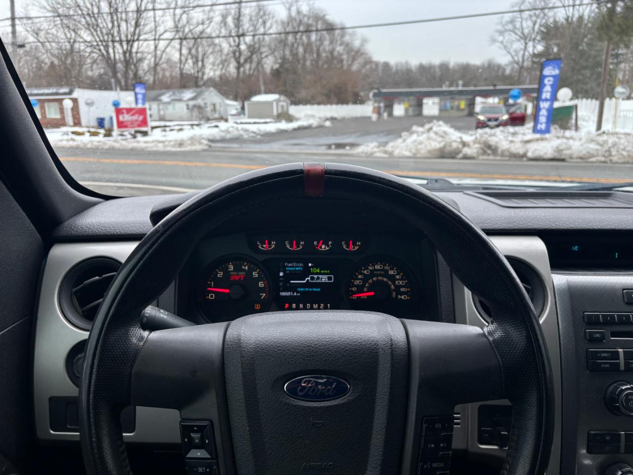 Ford F-150 4WD SuperCrew 145" SVT Raptor 2011