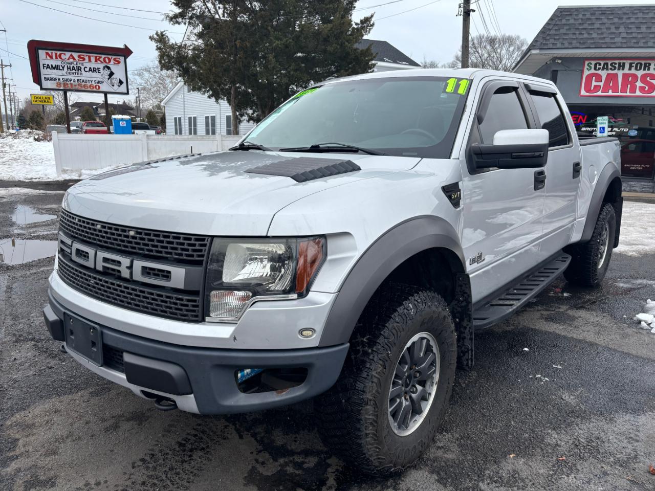 Ford F-150 4WD SuperCrew 145" SVT Raptor 2011