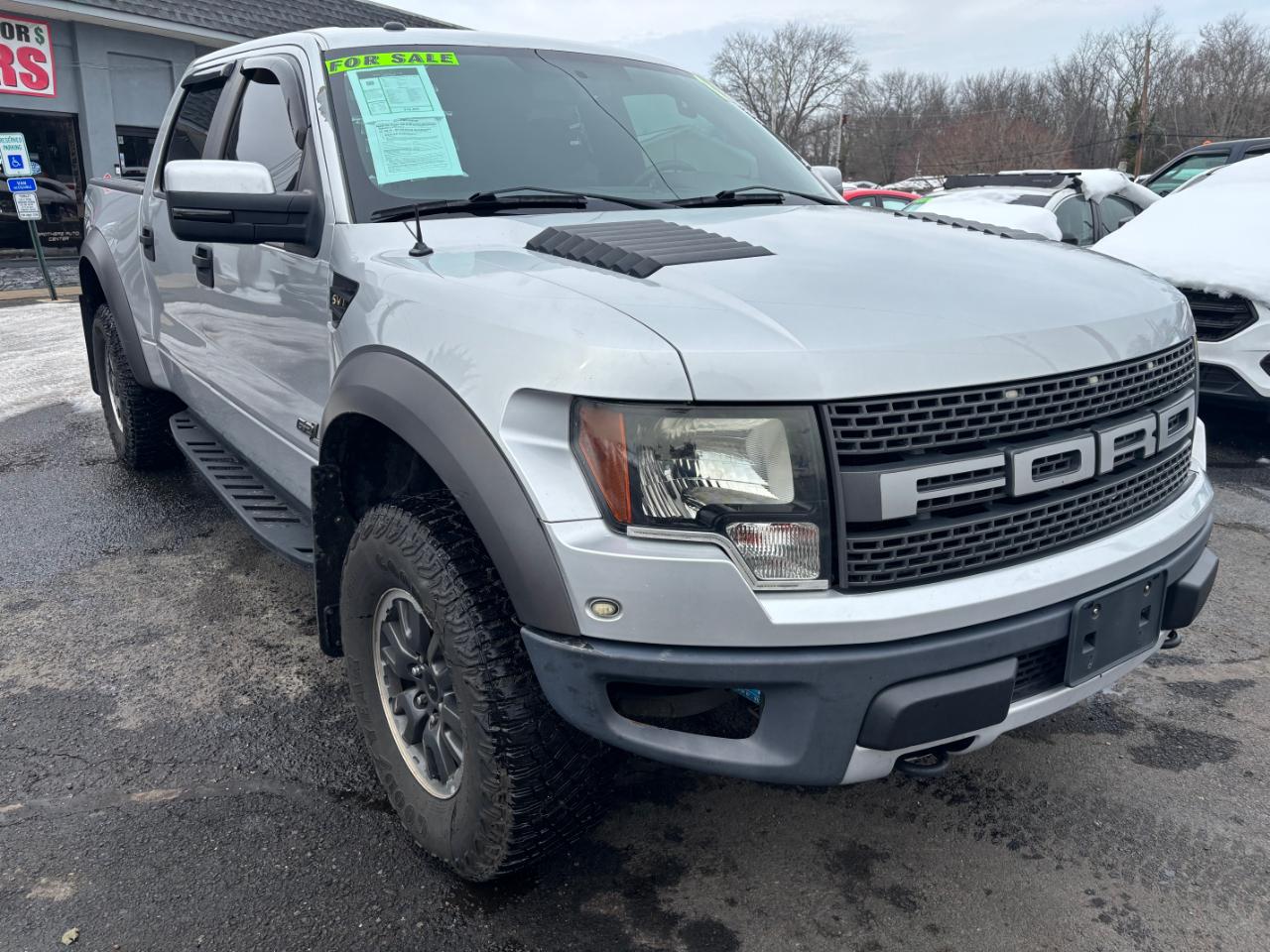 Ford F-150 4WD SuperCrew 145" SVT Raptor 2011